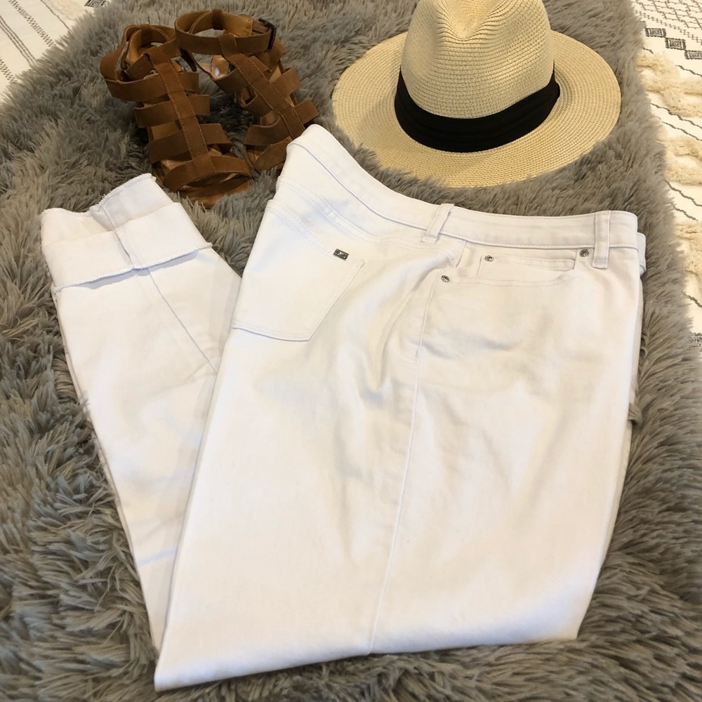 J Lo White Skinny Ankle Jeans w/Frayed Hem